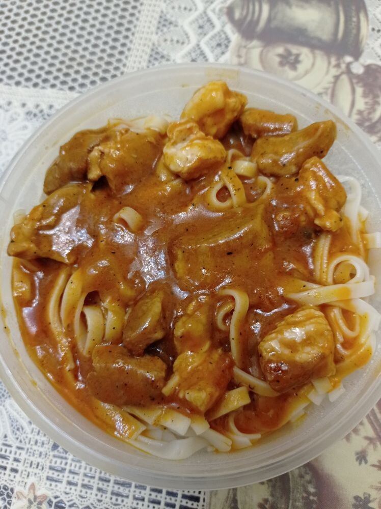 Мясо с подливой
