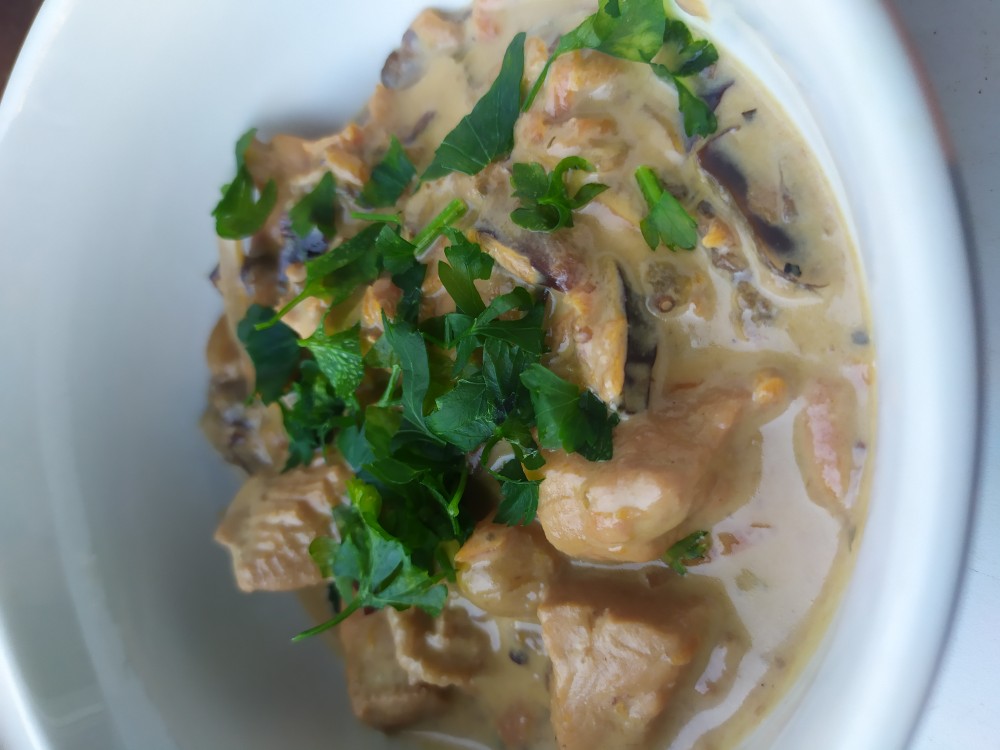 Курица с черносливом