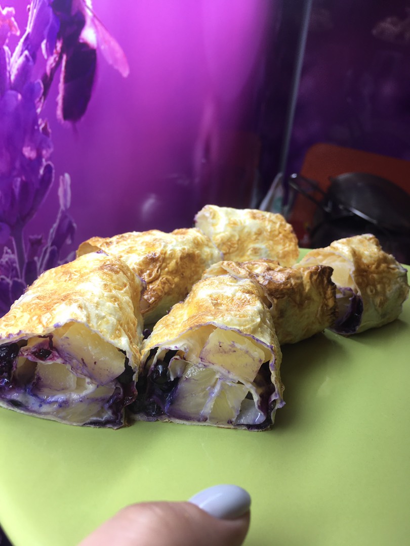 Рулет с ананасом