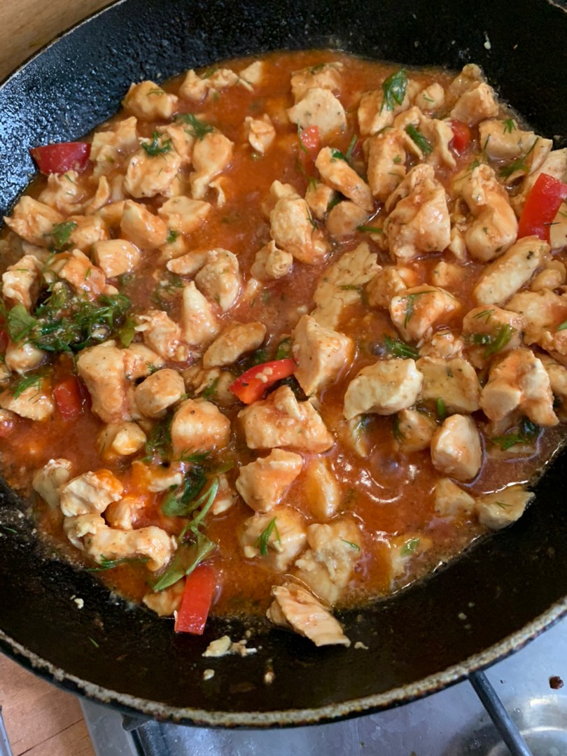 Куриная грудка в соусе