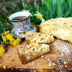 Заливной пирог с яблоками