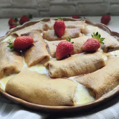 Блинчики фаршированные клубникой со сливками. 😋🍓🍓🍓