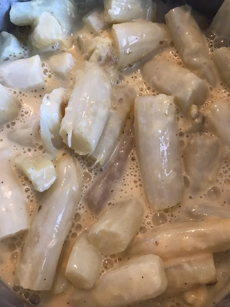 Спаржа белая в Голландском соусе