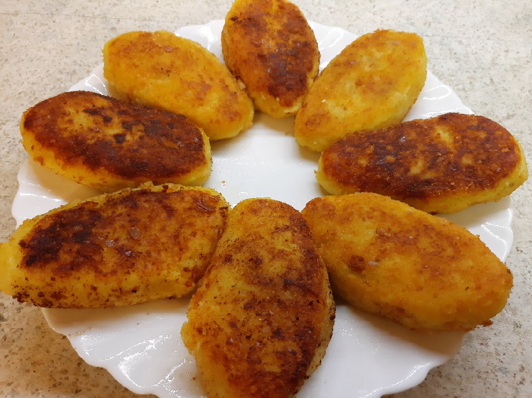 Картофельные зразы с фаршем и сыром