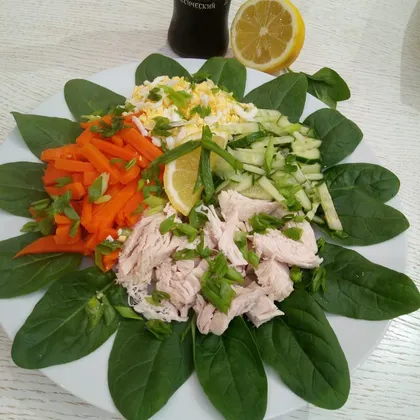 Салат с курицей и шпинатом диетический