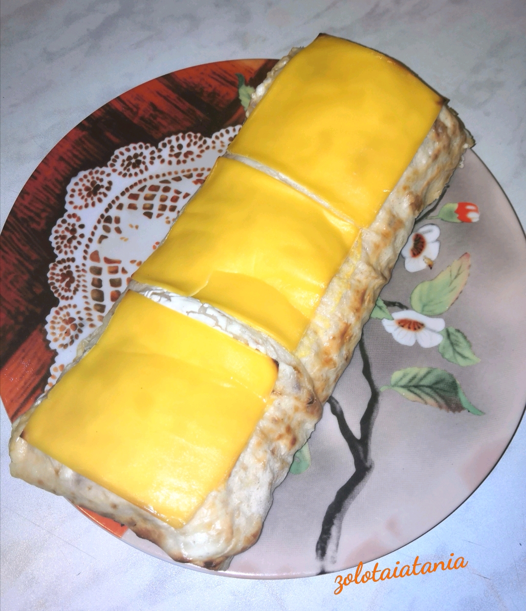Рулет с сыром из лаваша