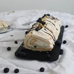 МЕРЕНГОВЫЙ РУЛЕТ | Berry Meringue Roulade