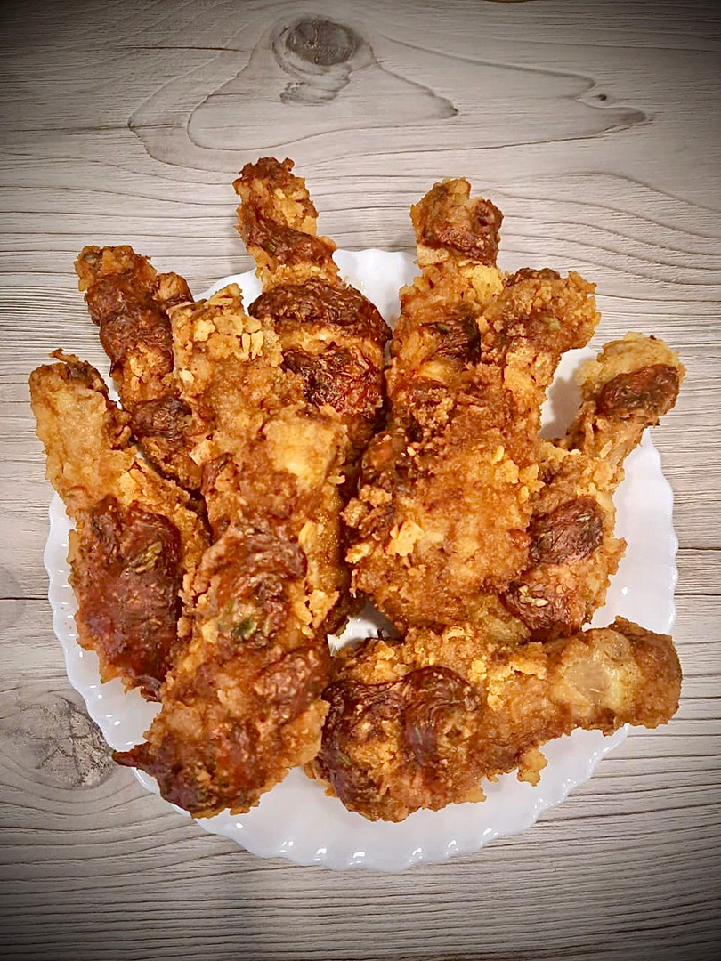 Голени куриные в крошках картофельных чипсов