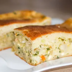 Простой и вкусный заливной пирог с капустой