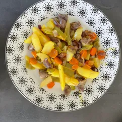 Куриные сердечки с овощами