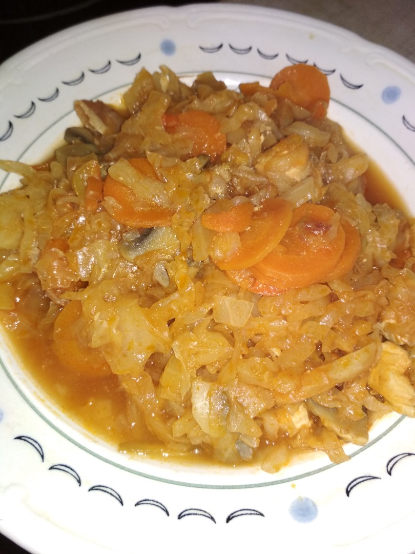 Солянка с беконом и грибами