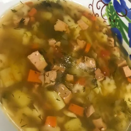 Вермишелевый суп с шпикачками