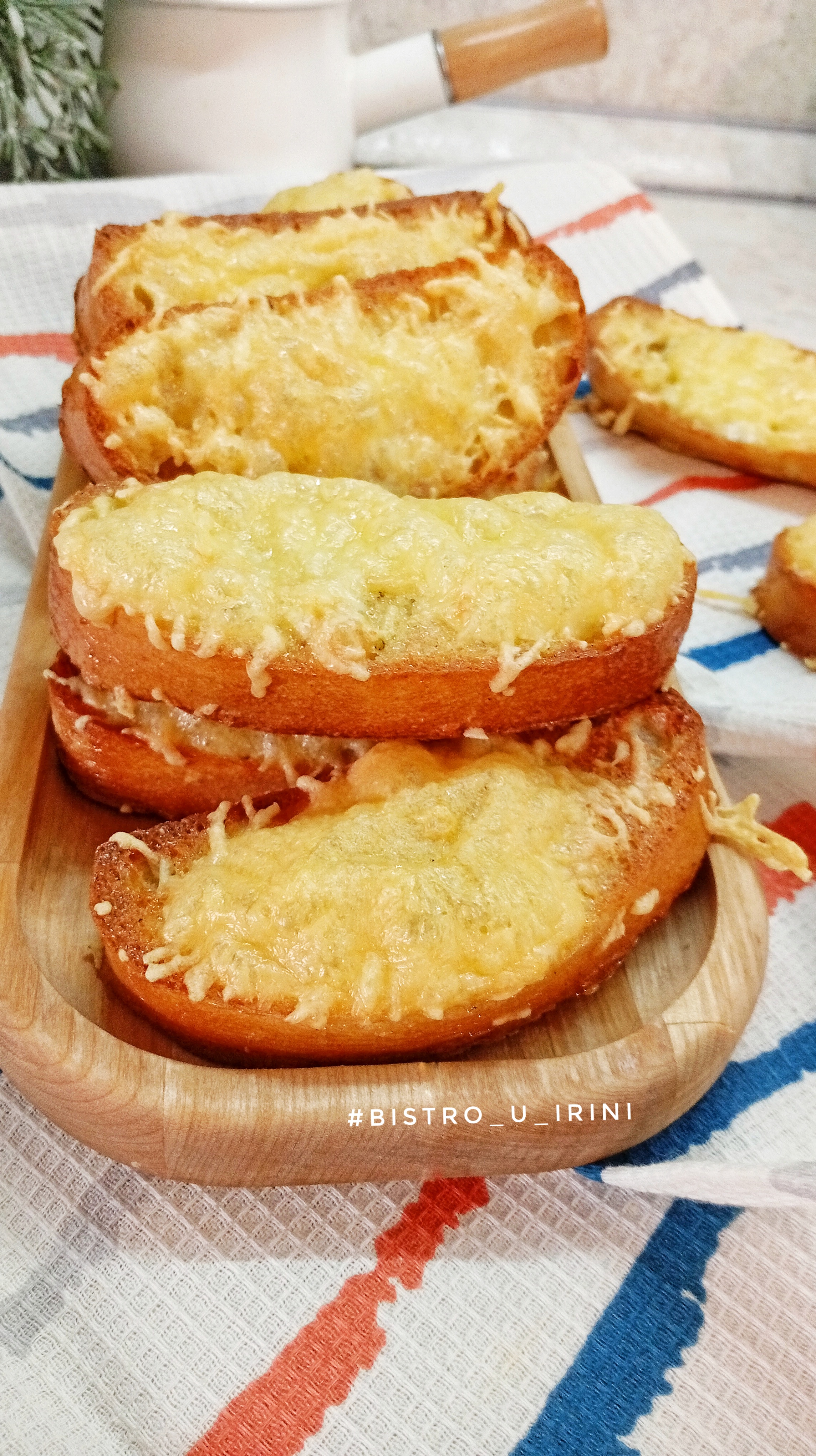 Гренки с сырной корочкой