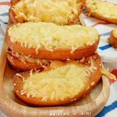 Гренки с сырной корочкой