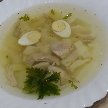 Суп куриный с домашней лапшой