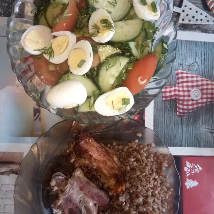 Гречка с запеченной курицей + салат
