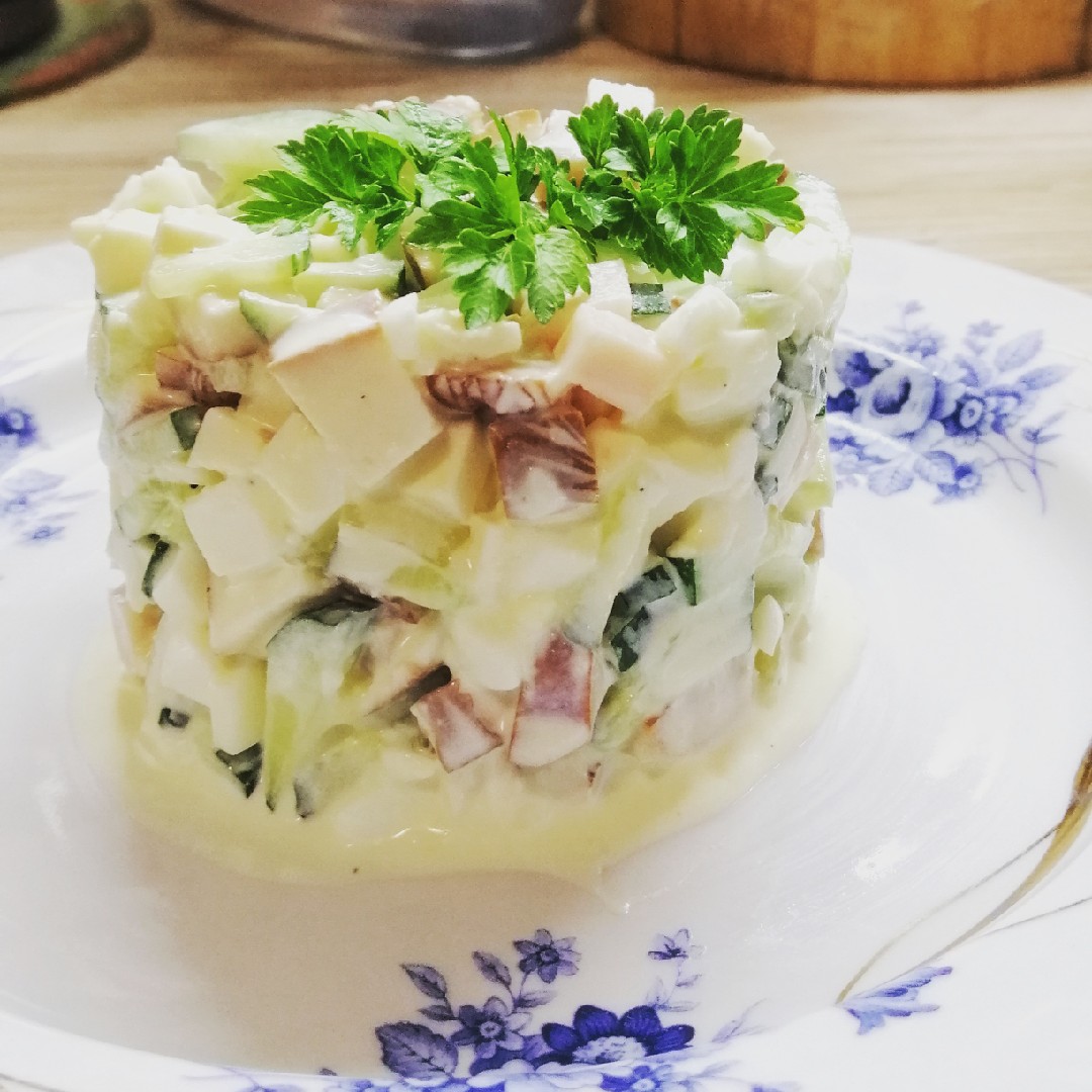 Салаты с копченой курицей