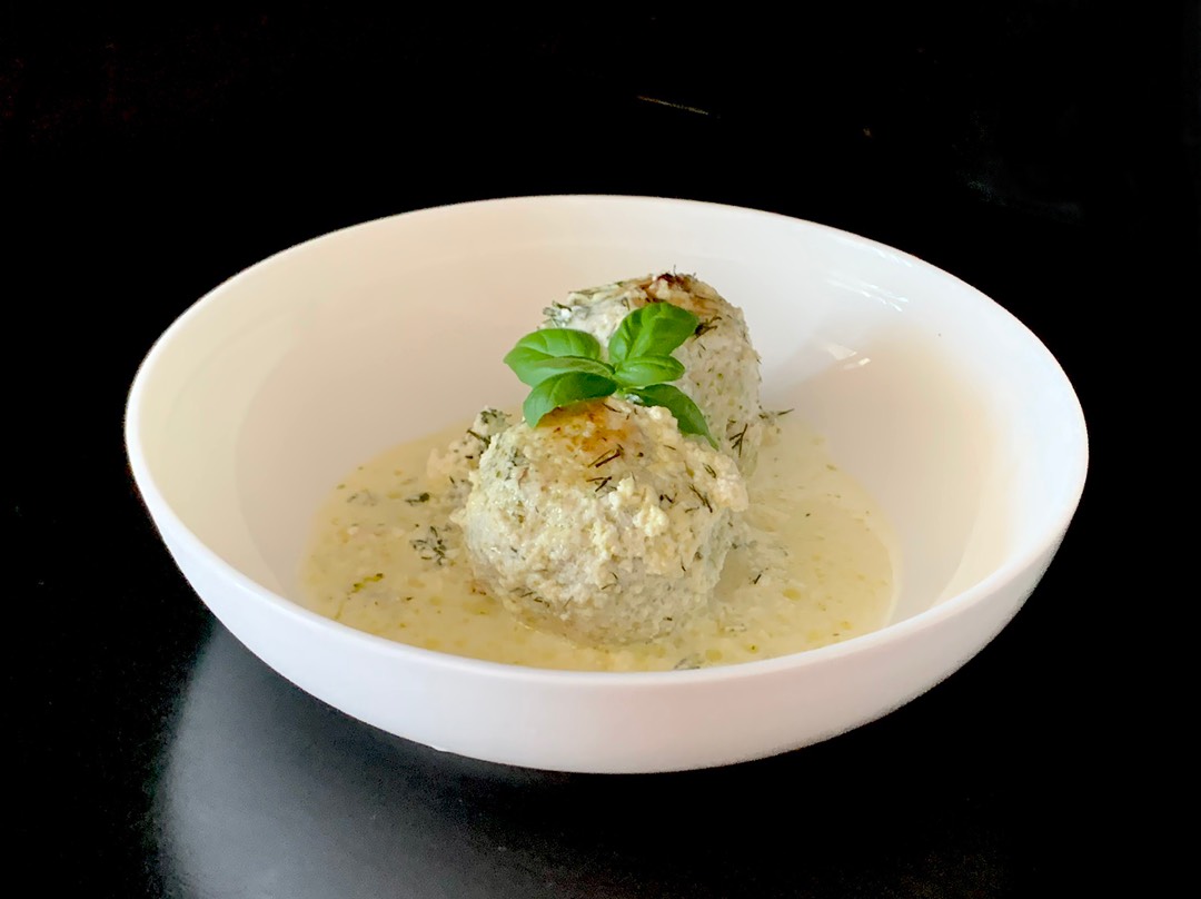 Куриные биточки с брокколи
