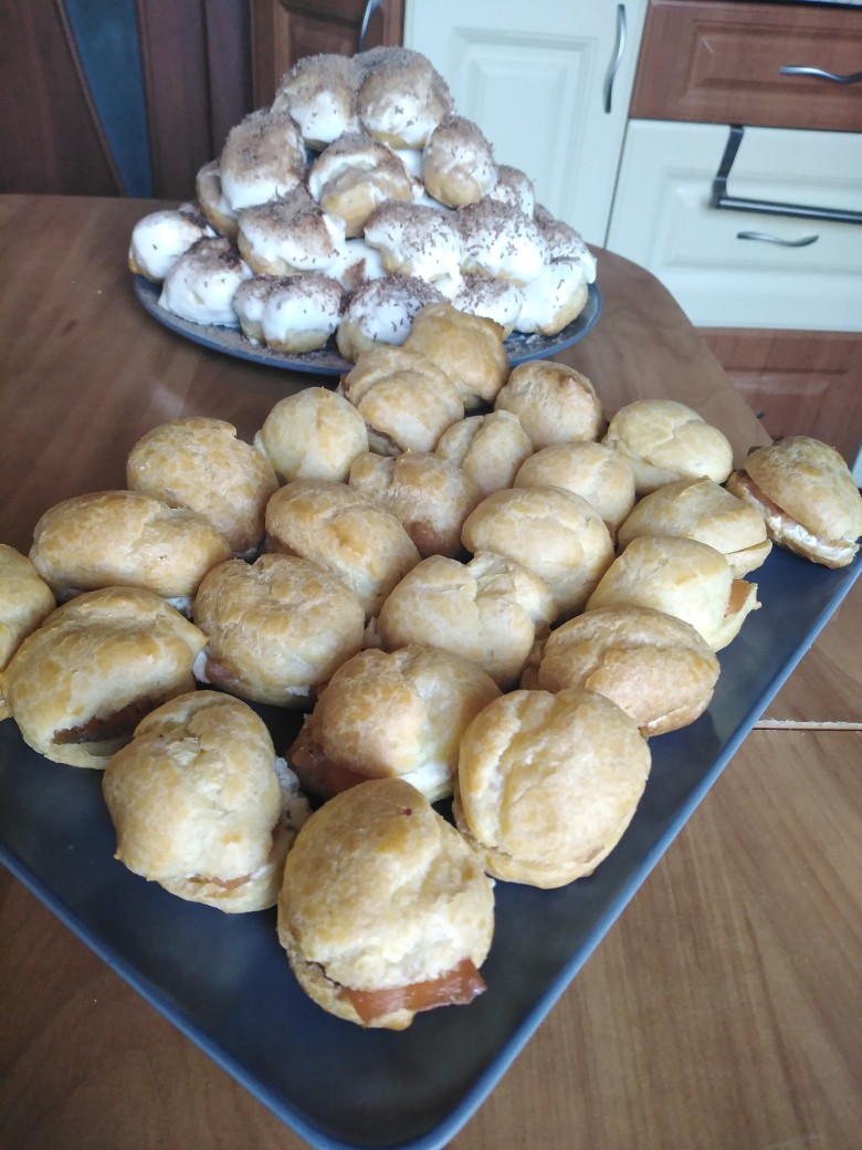 Эклеры сладкие и соленые