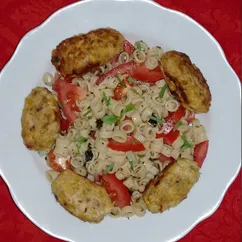 Мясные "колбаски"с салатом