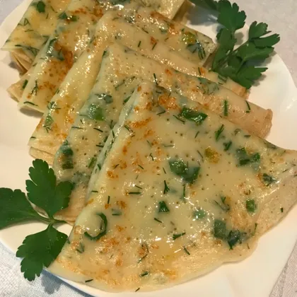#кулинарныймарафон
Блинчики с зеленью и сыром пармезан