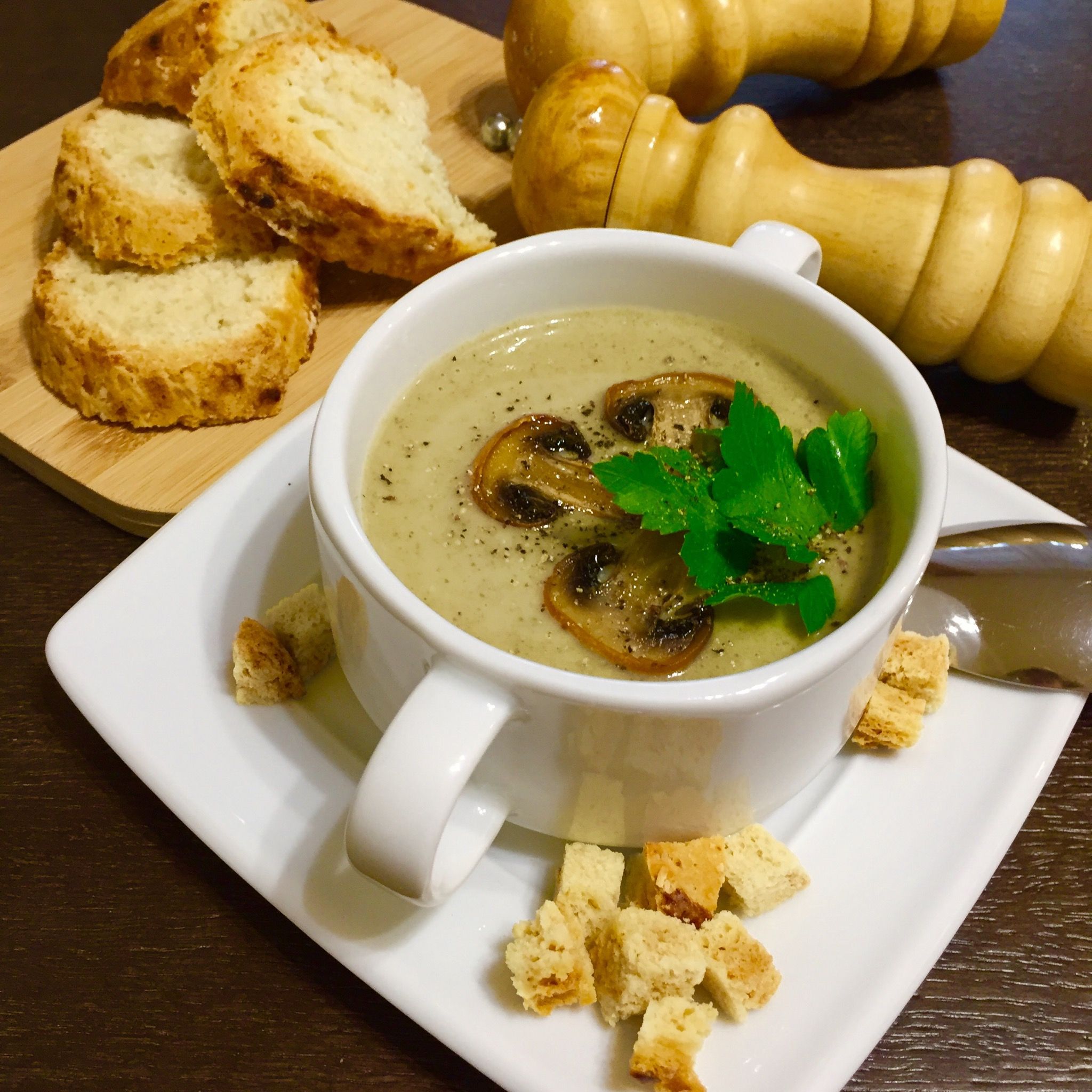 Грибной суп-пюре с картофелем и сливками