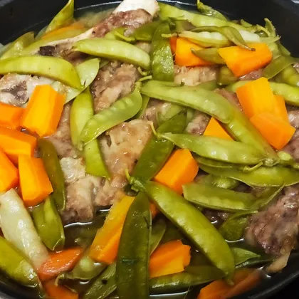 Тушёная говядина с овощами