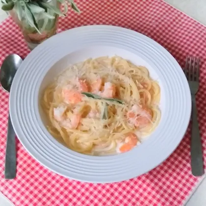 Спагетти с креветками в сливочном соусе
