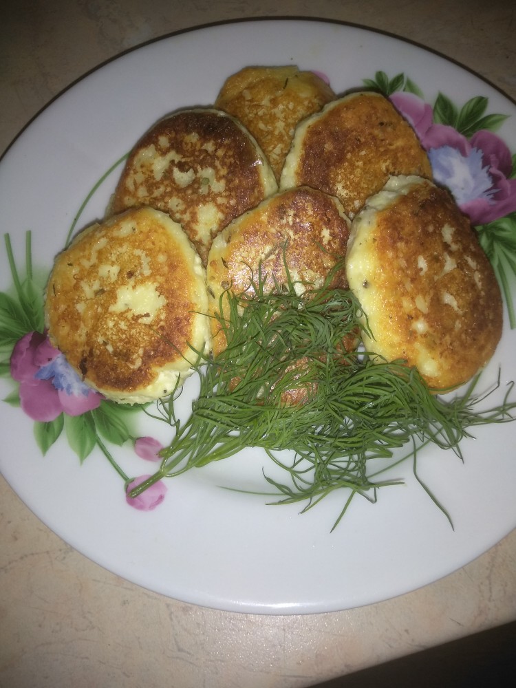 Сырники с прованскими травами и чесноком