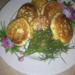 Сырники с прованскими травами и чесноком