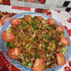 Картофель под шубой из жареной прослойки и моркови