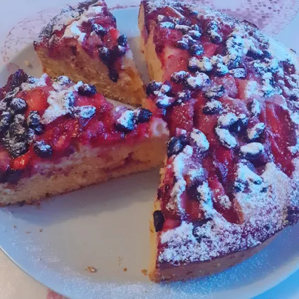 Пирог с летними ягодами
