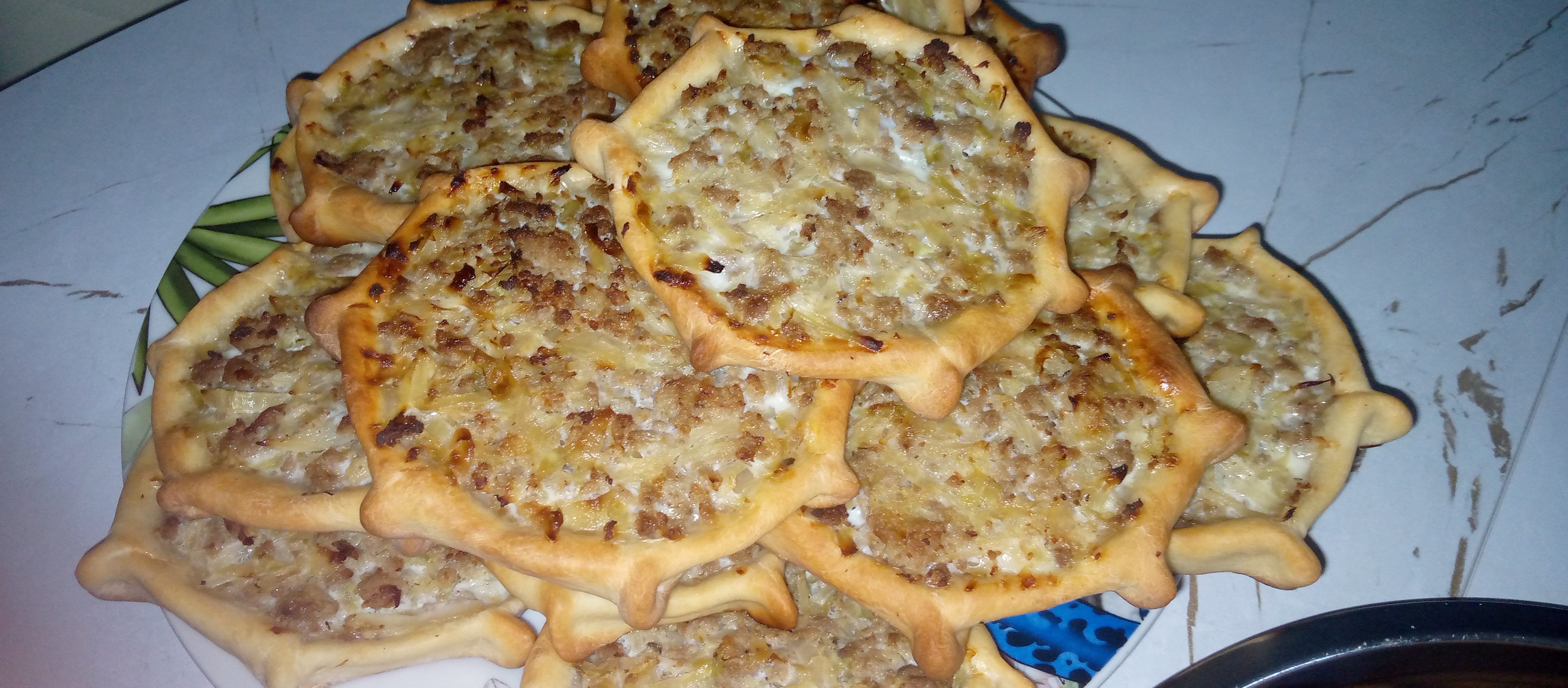 Перепечи с мясом и капустой