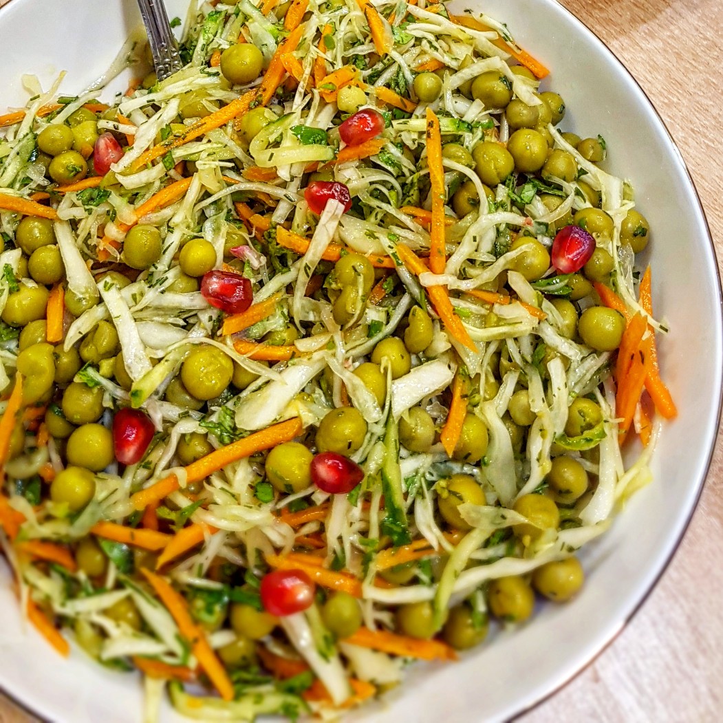 Сборник популярных рецептов салатов с зеленым горошком – Еда – Домашний