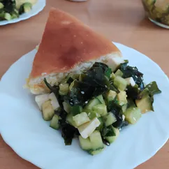 Салат с вакаме и фетой (веганский)