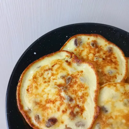 Творожные оладьи с изюмом