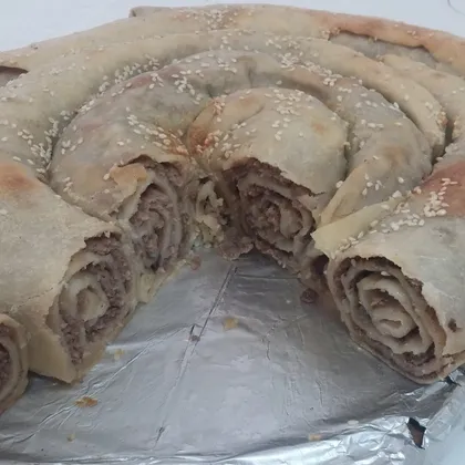 Слоеный пирог с мясом 'Сара бурма' (татарский)