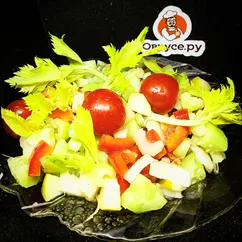 Салат с сельдереем