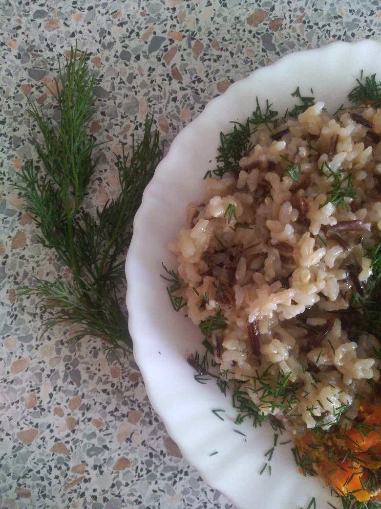Как приготовить дикий рис с овощами и перловкой: