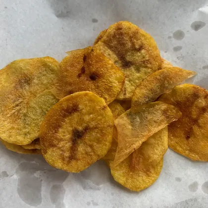 Картофельные чипсы 🥔(с паприкой) 🌱 
2 варианта приготовления