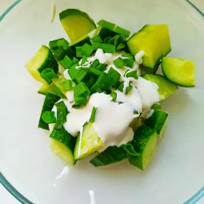 Зелёный салат из свежего огурца 🥒