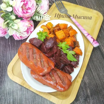 Сардельки - гриль с запечёнными овощами 