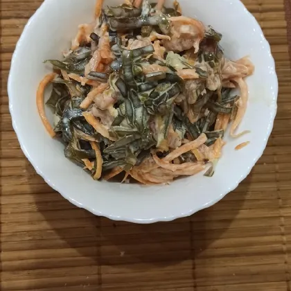 Салат из морской капусты с солёной горбушей