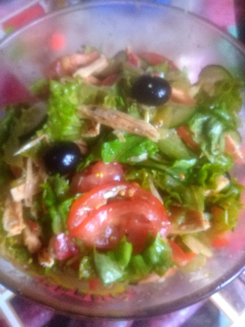 Салат из сезонных овощей и соевой спаржи