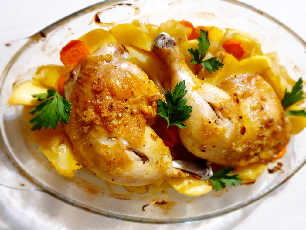 Курица с овощами запеченная в духовке: Вкусное и простое блюдо