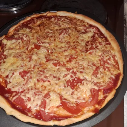 Пицца Маргарита на дрожжевом тесте