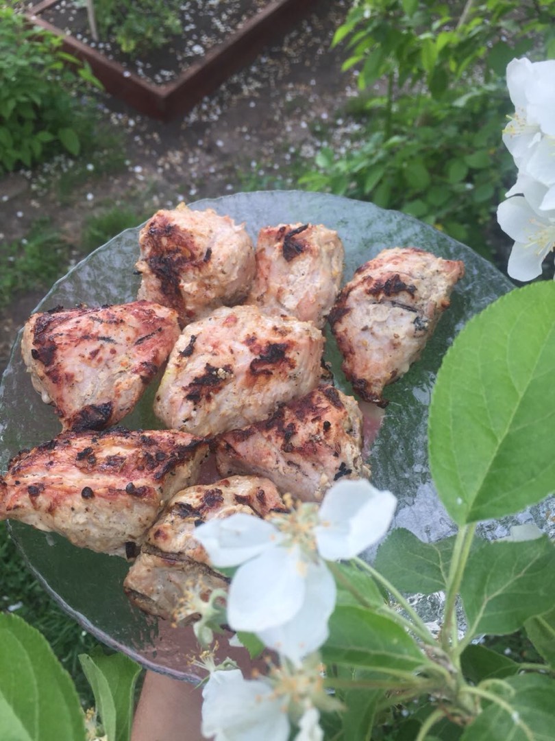 Шашлык из свиного окорока на решетке — Вкусное дома