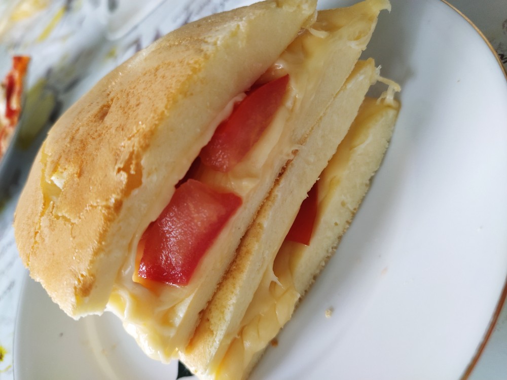 Рисоблин с помидором и сыром