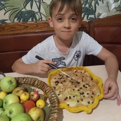 Шарлотка с яблоками