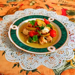 Рыба с овощами и яблоками запеченная в духовке